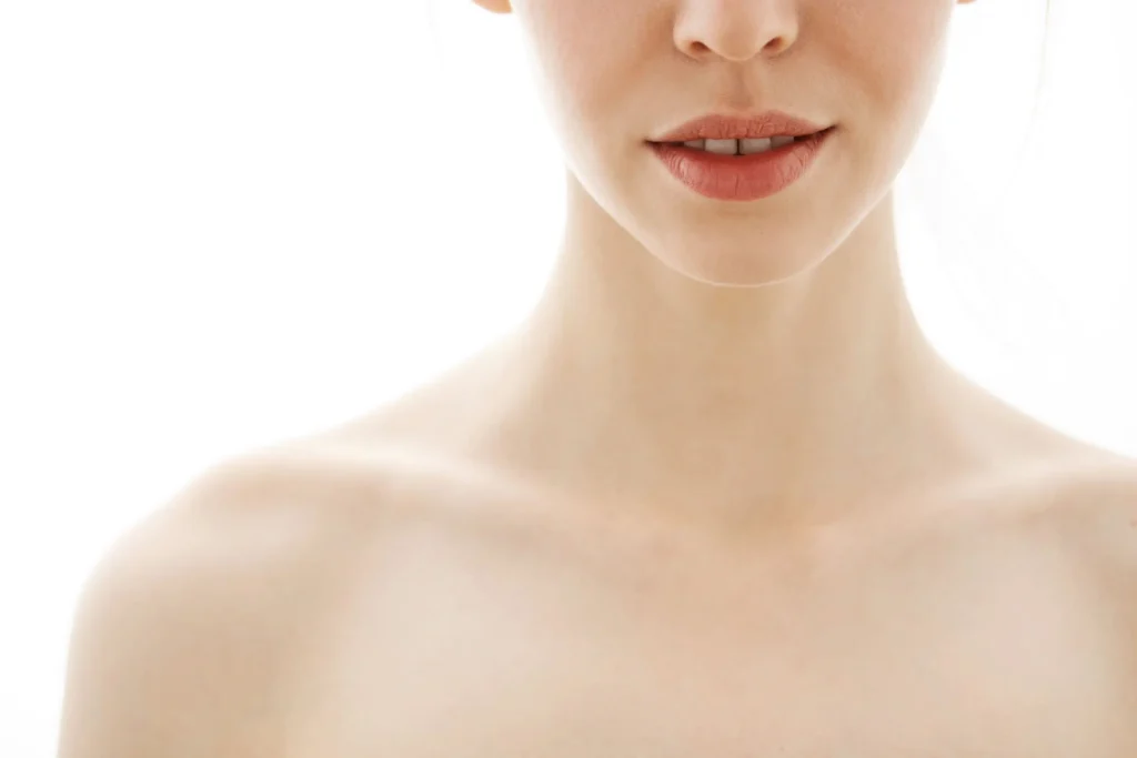 Depilación láser en labio superior en mujer mostrando zona facial de tratamiento