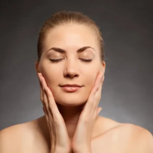 Tratamiento de higiene facial para una piel suave, limpia y saludable