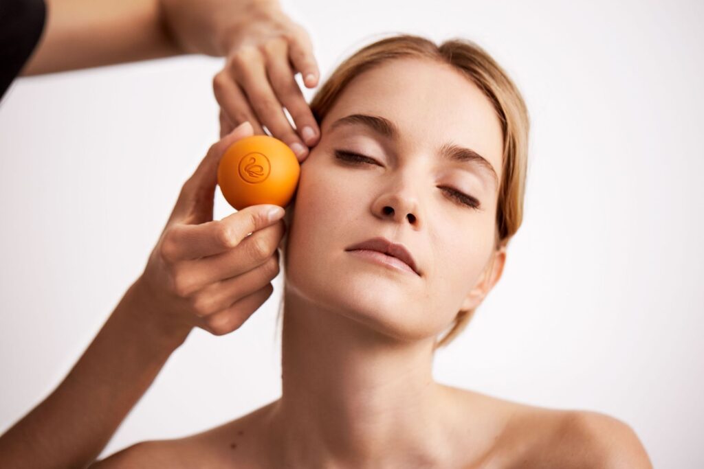 Tratamiento facial vitamina C antioxidante para revitalizar la piel